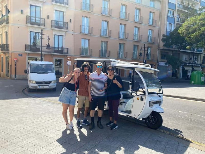 Valencia: Full Tuk Tuk Tour 2H - City of Arts and Sciences: a photo stop built for your time