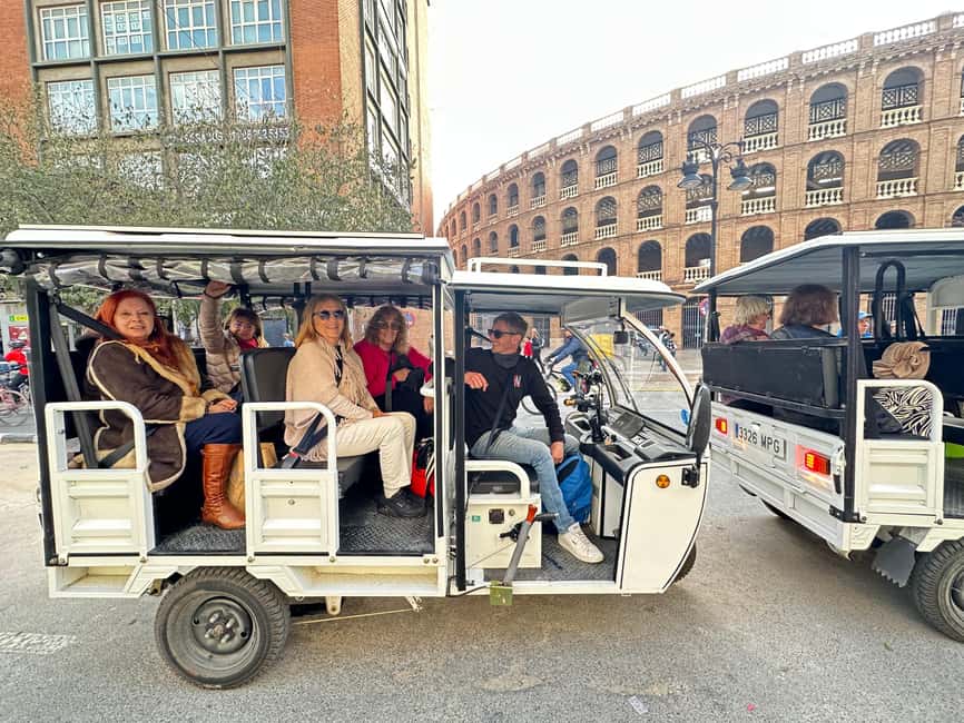 Valencia: Full Tuk Tuk Tour 2H - Palace of Music Valencia, then Colón Market: style plus a food break option