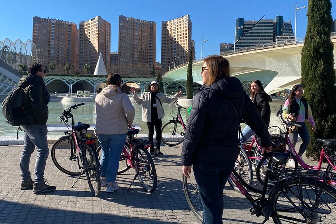 Valencia Highlights Bike Tour - Palau de la Música and Gulliver Park, Small Stops With Big Personality