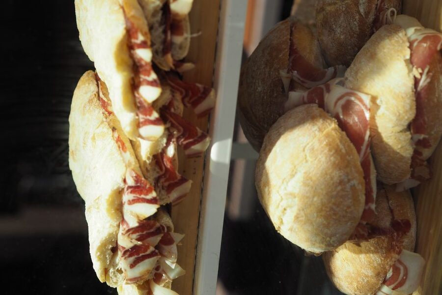 Valencia: Morning Food Tour with Central Market Visit - Key things that make this morning food tour click