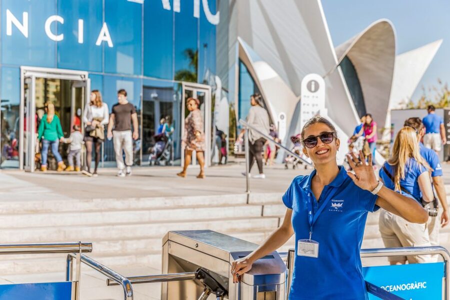 Valencia: Oceanogràfic Entry Ticket - Tickets, time slots, and how to plan your 1-day visit