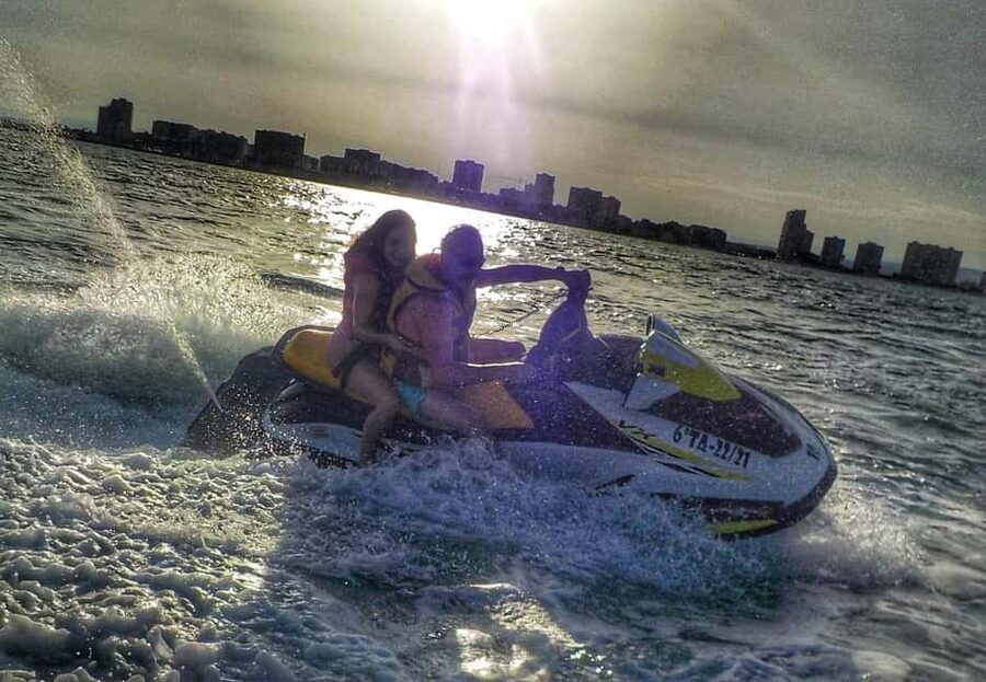 Valencia: Pobla de Farnals JetSki Rental, photos &BeachClub - Cala Blava Beach Club and pool access, what you should expect by month