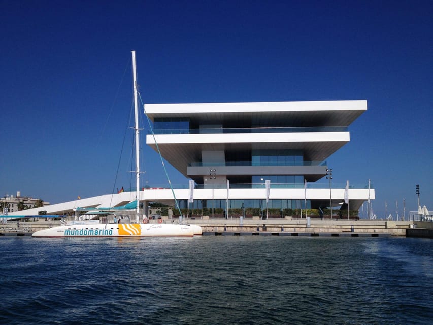 Valencia: Sailing Catamaran Cruise with Valencian Lunch - Finding Mundo Marino Catamaran and Getting Set Fast