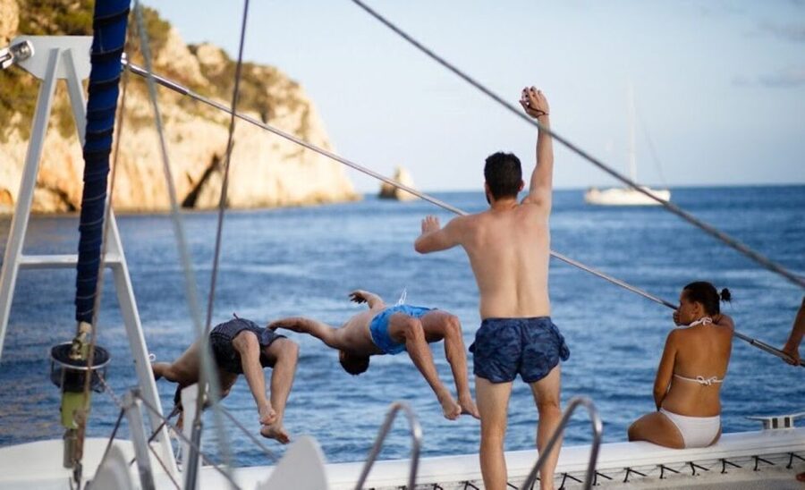 Valencia: Sailing Catamaran Cruise with Valencian Lunch - Net Seating: The Best Views for Those Who Book the Option