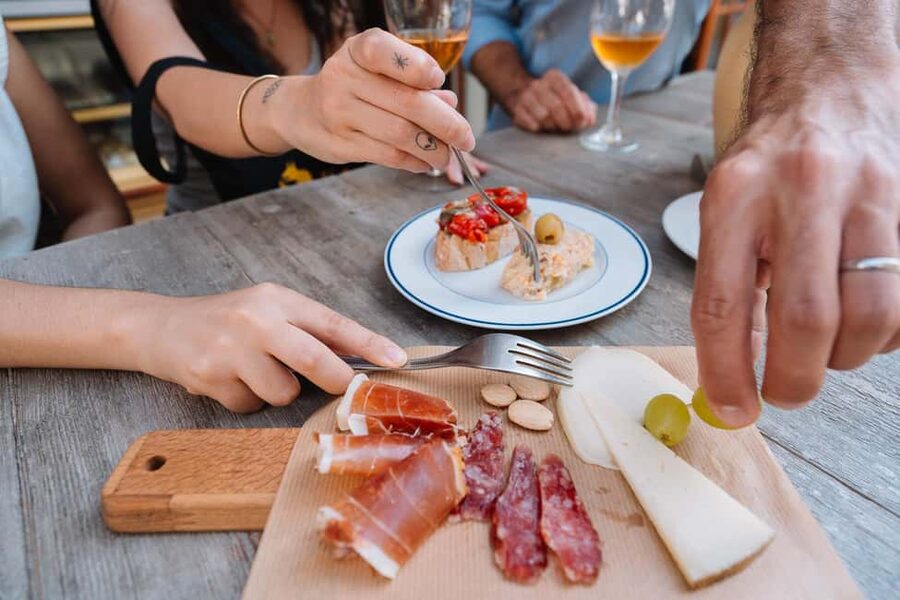 Valencia: Tapas and Drinks Evening Tour - Who this Valencia tapas and drinks evening tour is best for
