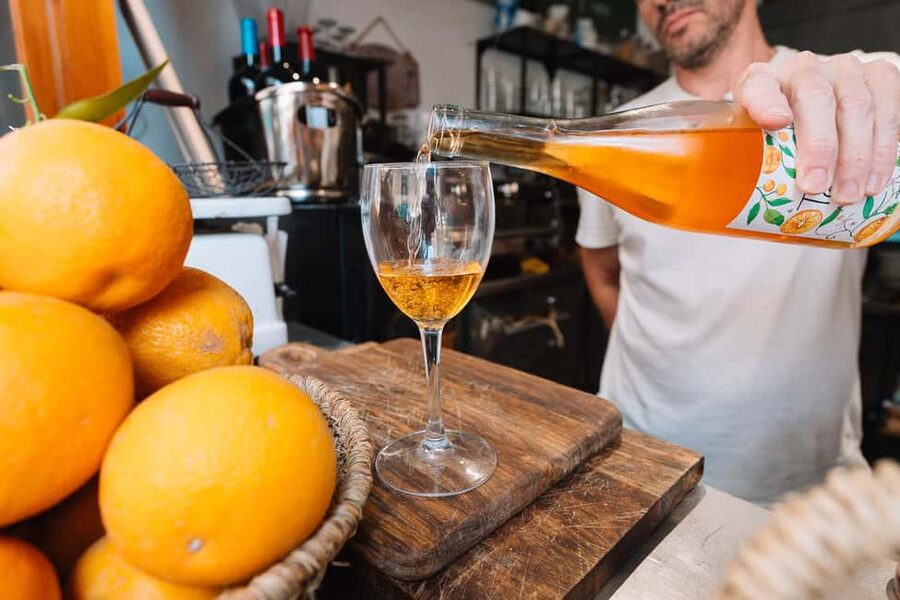 Valencia: Tapas and Drinks Evening Tour - Your start point: Plaça del Col·legi del Patriarca and the fountain meeting