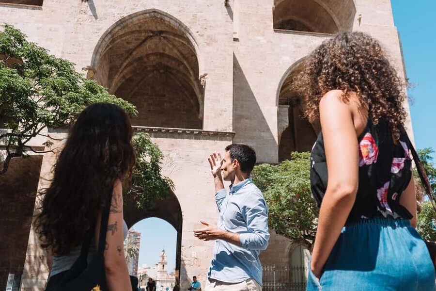 Valencia: Tapas and Drinks Evening Tour - Price and value: is $78 fair for a 3-hour dinner tour?