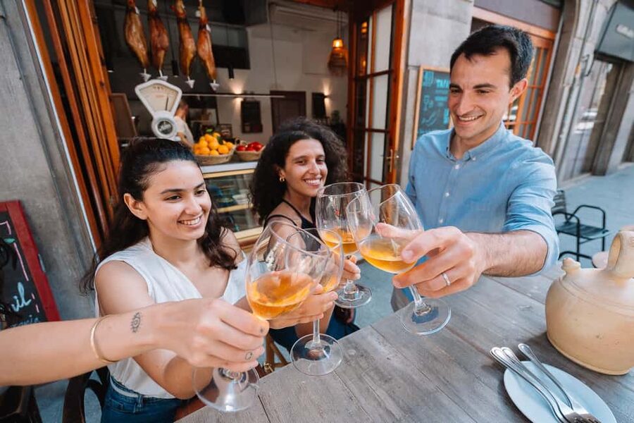 Valencia: Tapas and Drinks Evening Tour - Three hours, four stops, and what 10 to 12 portions really means