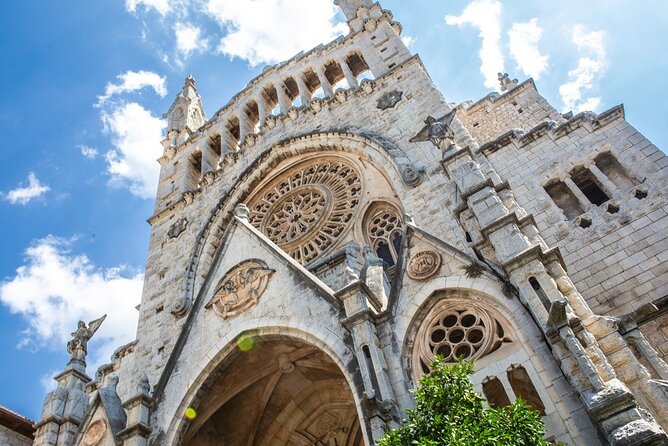 Valldemosa and Valley of Soller Tour in Mallorca - Sóller Town Time at Around 13:00: Walkable, Art-Loving, Food Friendly