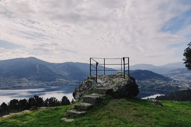 Visit Coastal Vineyard - San Cibrao viewpoint: Miño River views with real vineyard context
