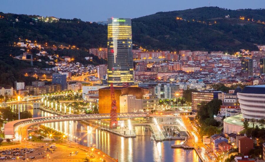 Walking Tour in Bilbao - San Antón and Santiago Cathedral: Why These Buildings Matter