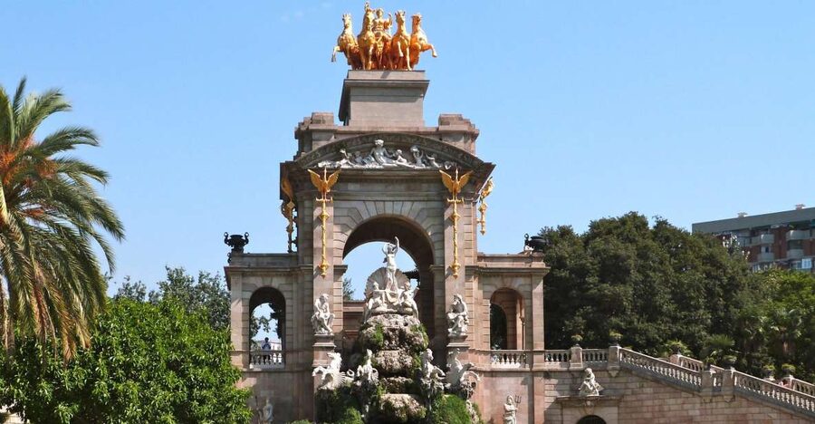 Welcome to Barcelona: Private Tour with a Local - Key things that make this private Barcelona welcome work