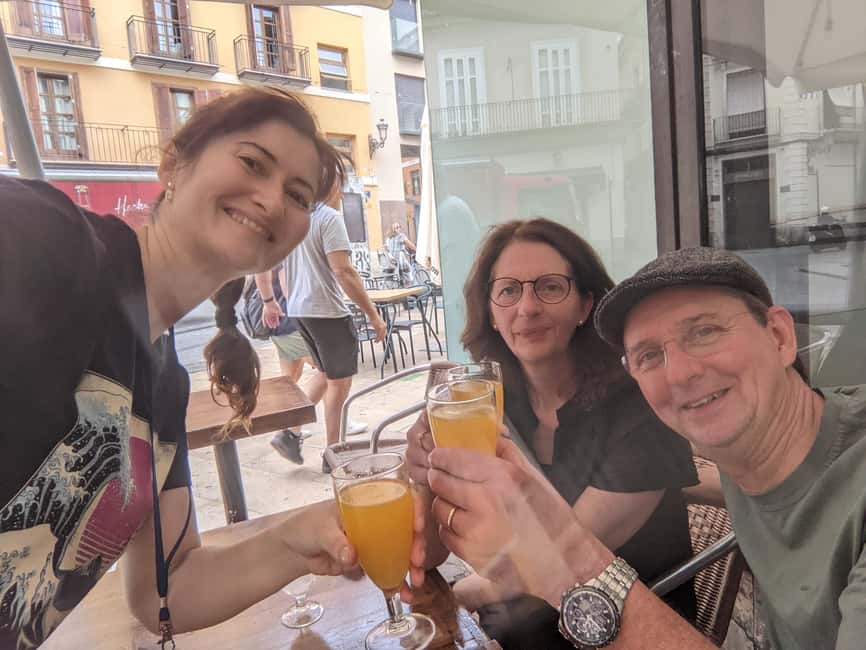 Welcome to Valencia: Private Tour with a Local Host - How the host style shapes your day: Veronica, Camille, Daniel, Vincent