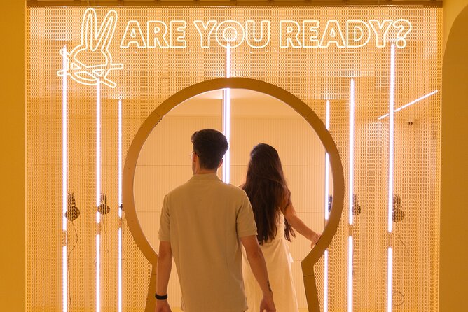 White Rabbit Museum: The Best Immersive Experience in Catalonia - Getting there near Casa Batlló, and how the one-hour visit works
