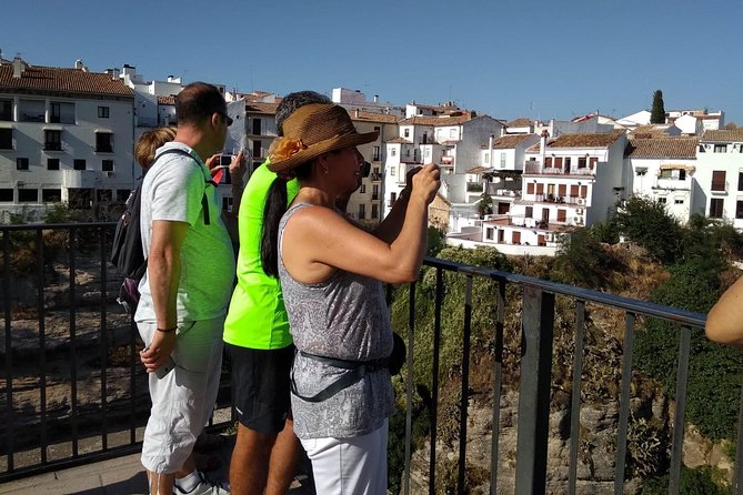 White Villages and Ronda Guided Day Tour from Seville - Pacing with a group of 30, and how time can disappear