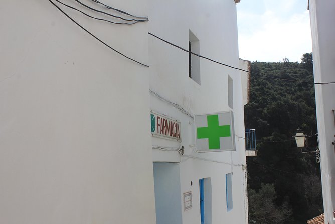 White Villages Tour in the Nerja area: Small-Group Tour and Lunch - Who this tour fits best, and who might want another style